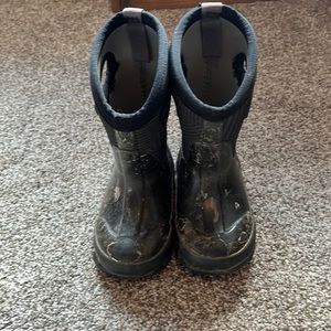 Black Toddler BOGS boots